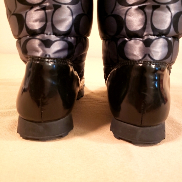 STYLISH AUTHENTIC COACH RAIN BOOTS - Picture 9 of 11